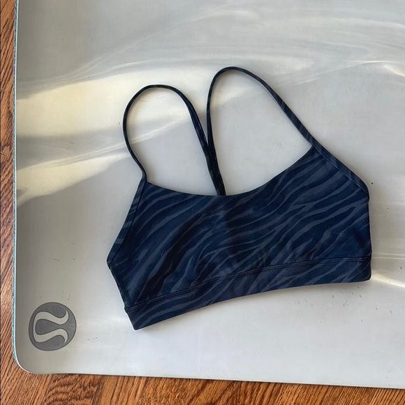 Lululemon I 8 - Picture 1 of 10